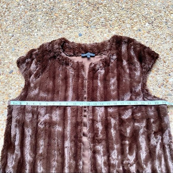Slinky Brand Brown Faux Fur Vegan Vest Size Large - Picture 3 of 9